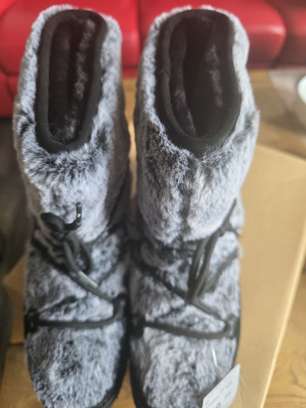 Scarpe da donna: Neue Winterstiefel Grösse 41 – Nuovo e nell'imballaggio originale da Oberengstringen venduto da Loni2015 5