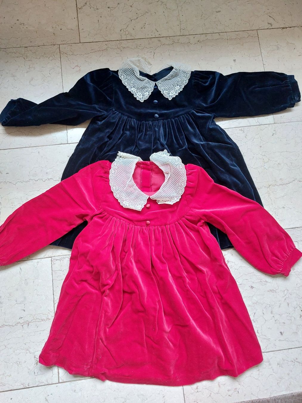Lotti & Set di vestiti: Mädchenkleider – Usato da Zürich venduto da Stenat
