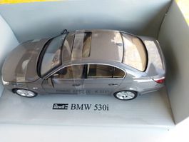 BMW 530 i (E60) metallic grau von Revell die Cast 1/18