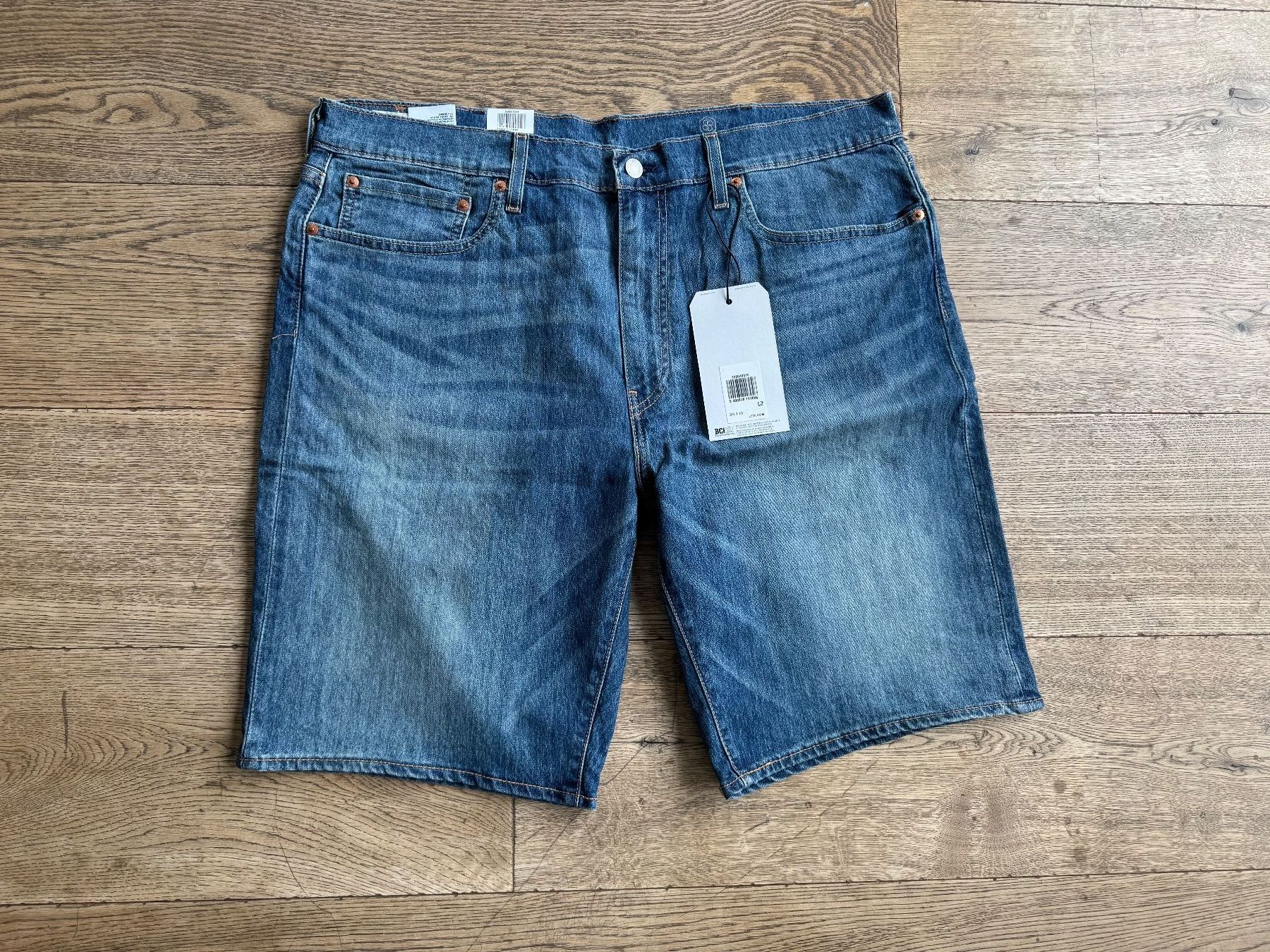 Levi's Jeans: Jeans, Shorts, Levis //NEU// 38 – Usato da Stettfurt venduto da outlet72