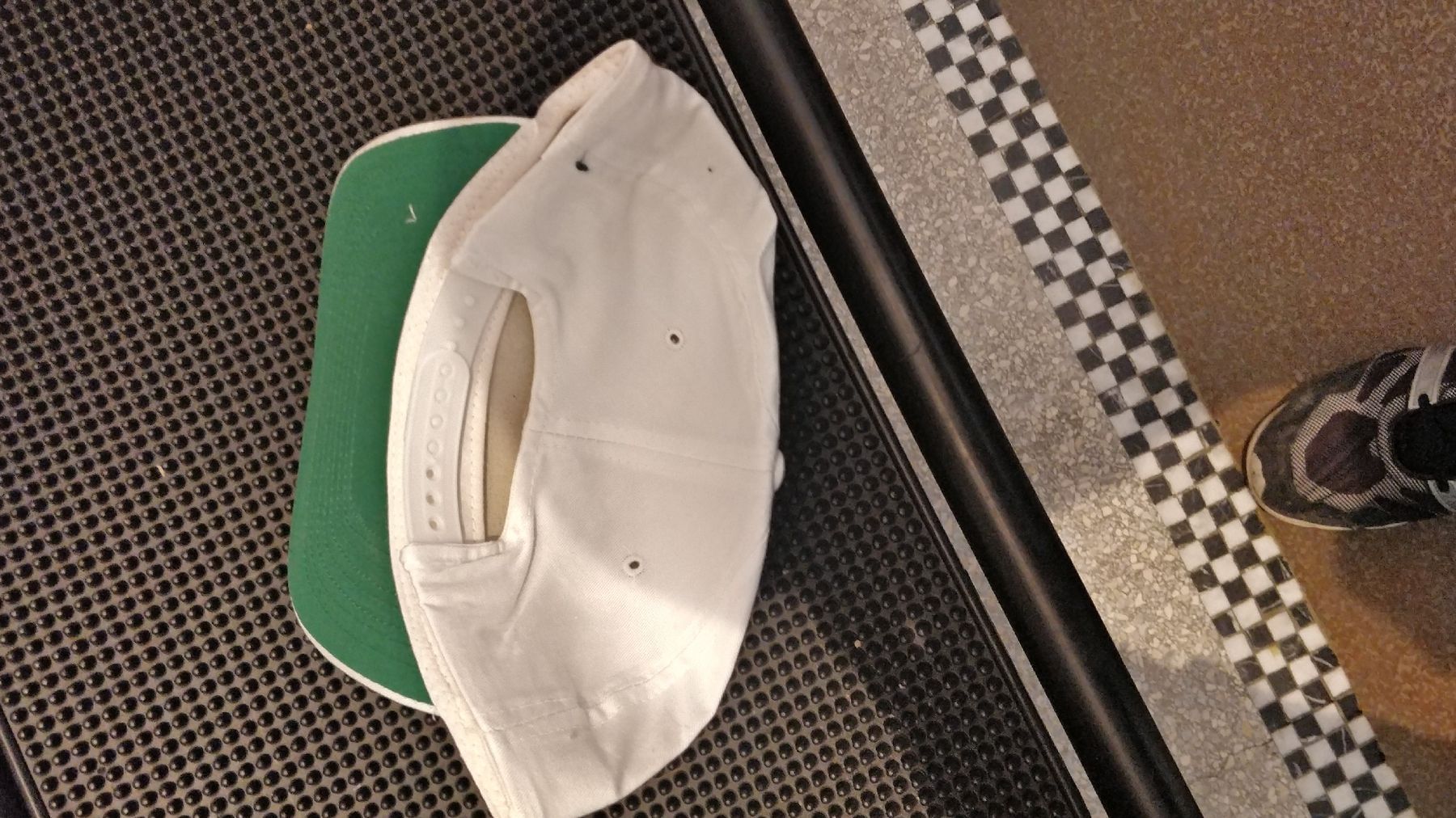 Adidas Chapeaux, bonnets & casquettes: Adidas Kappe Hut Base Cap weiss – Neuf (Voir description) à Flawil par rcnkr 2