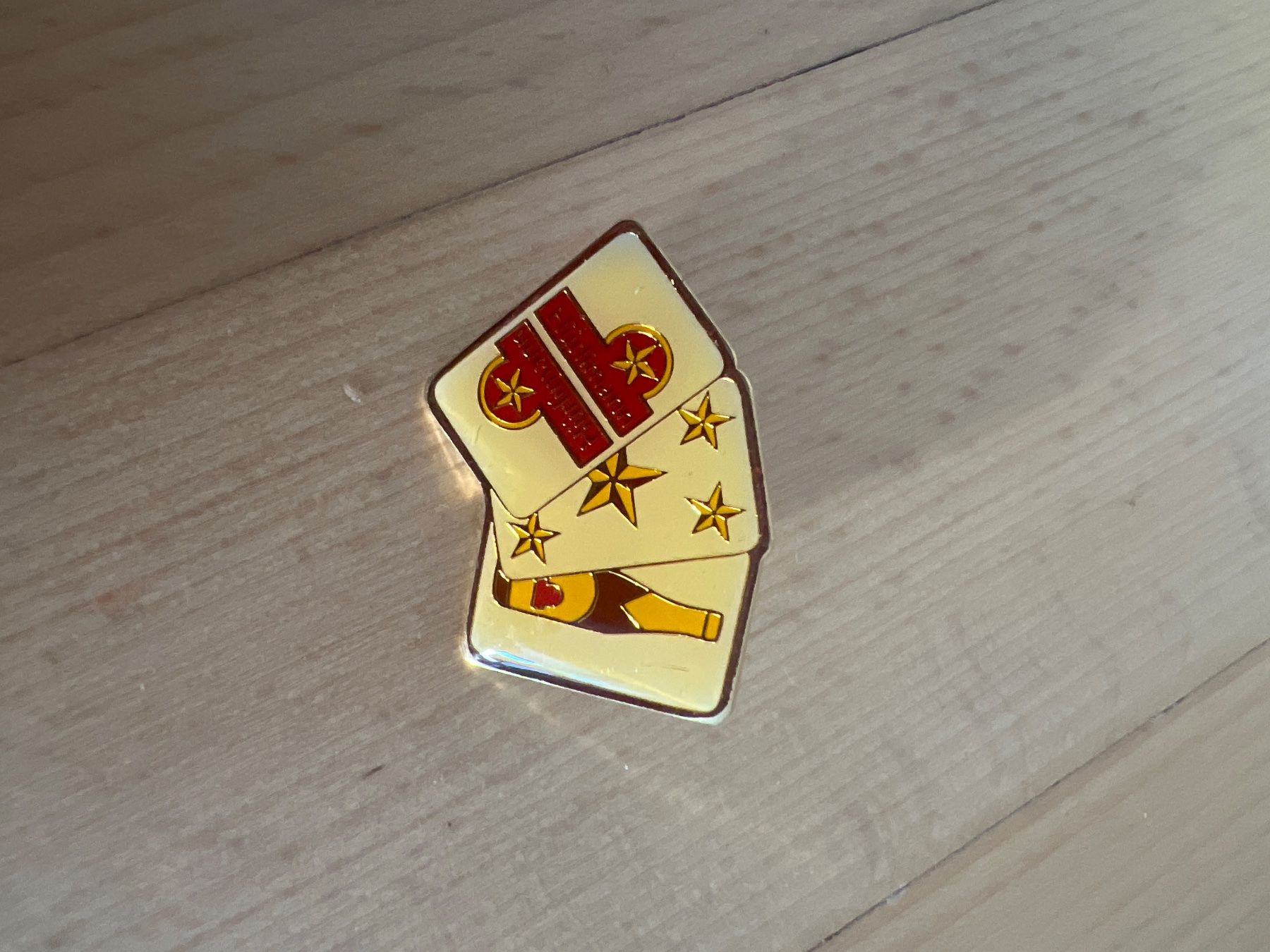 Placchette & Badge: Hürlimann PIN‘s – Usato da Ottenbach venduto da siiinnaa_77 1