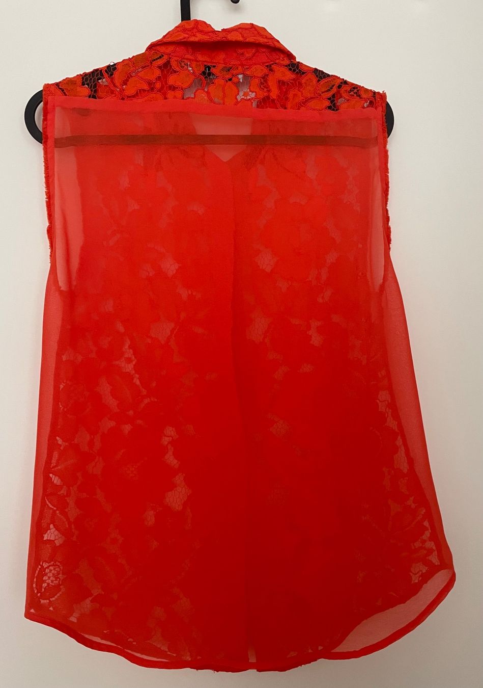 Sandro Camicette: Sandro Spitzenbluse Rotorange Grösse 1 (36) – Nuovo e nell'imballaggio originale da Kriens venduto da Mayang 1