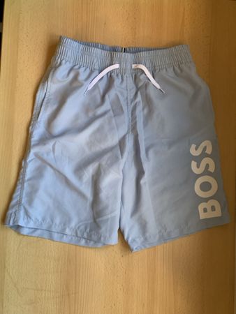 Short de bain BOSS bleu taille 16ans M