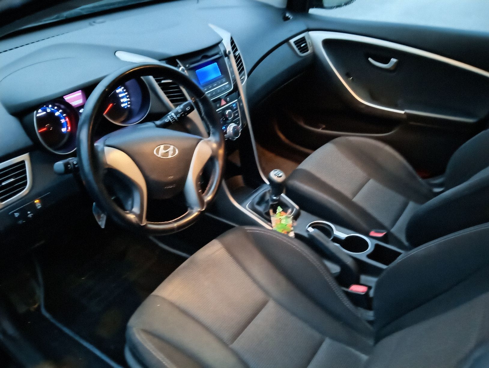 Hyundai Autos: Hyundai i30 1.4 – Gebraucht aus Bern von exp_hm5r 6