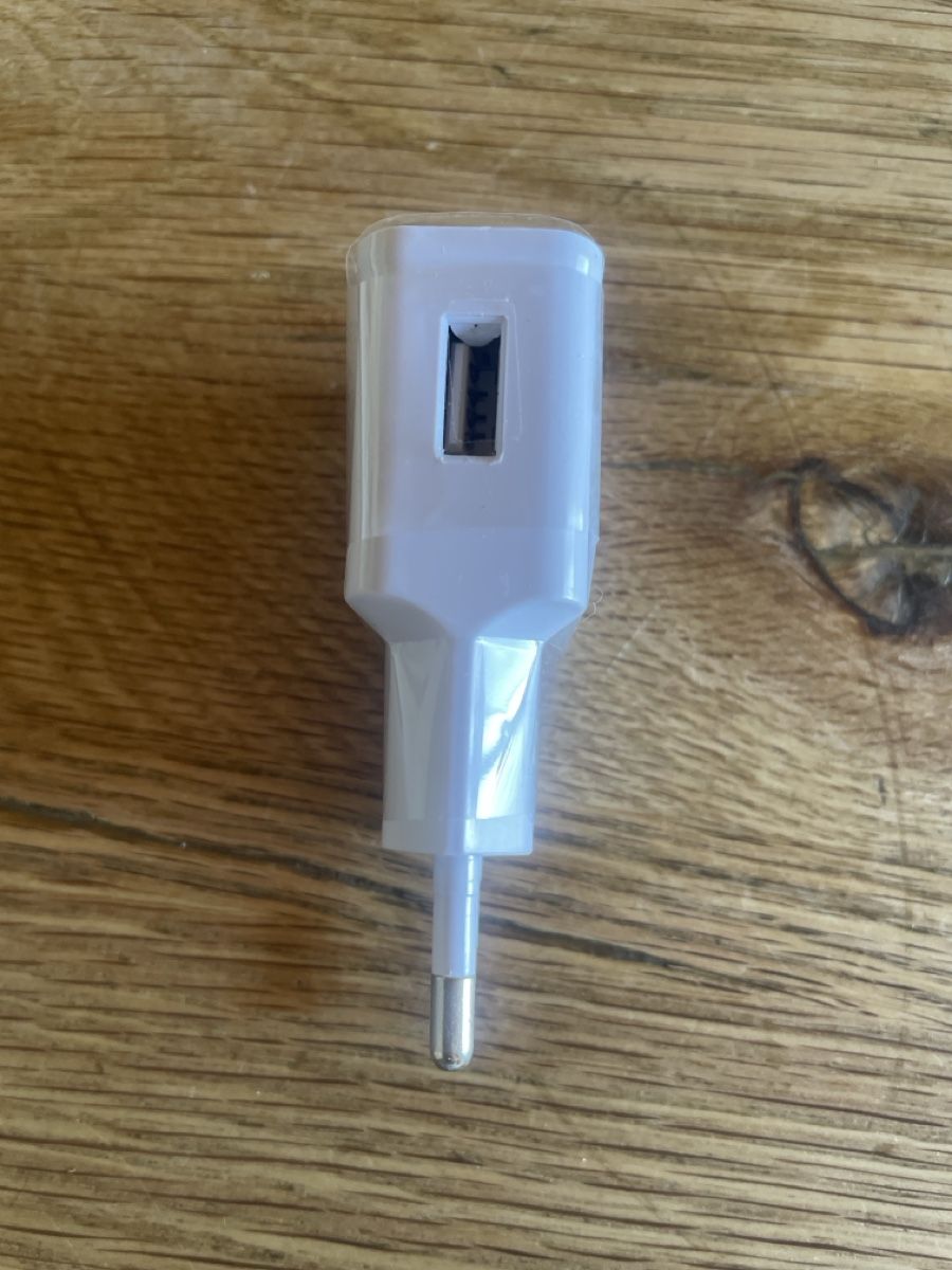 Chargements: Fast Charger / Schnellladegerät – Neuf avec emballage d'origine à Freidorf TG par ibipatria 2