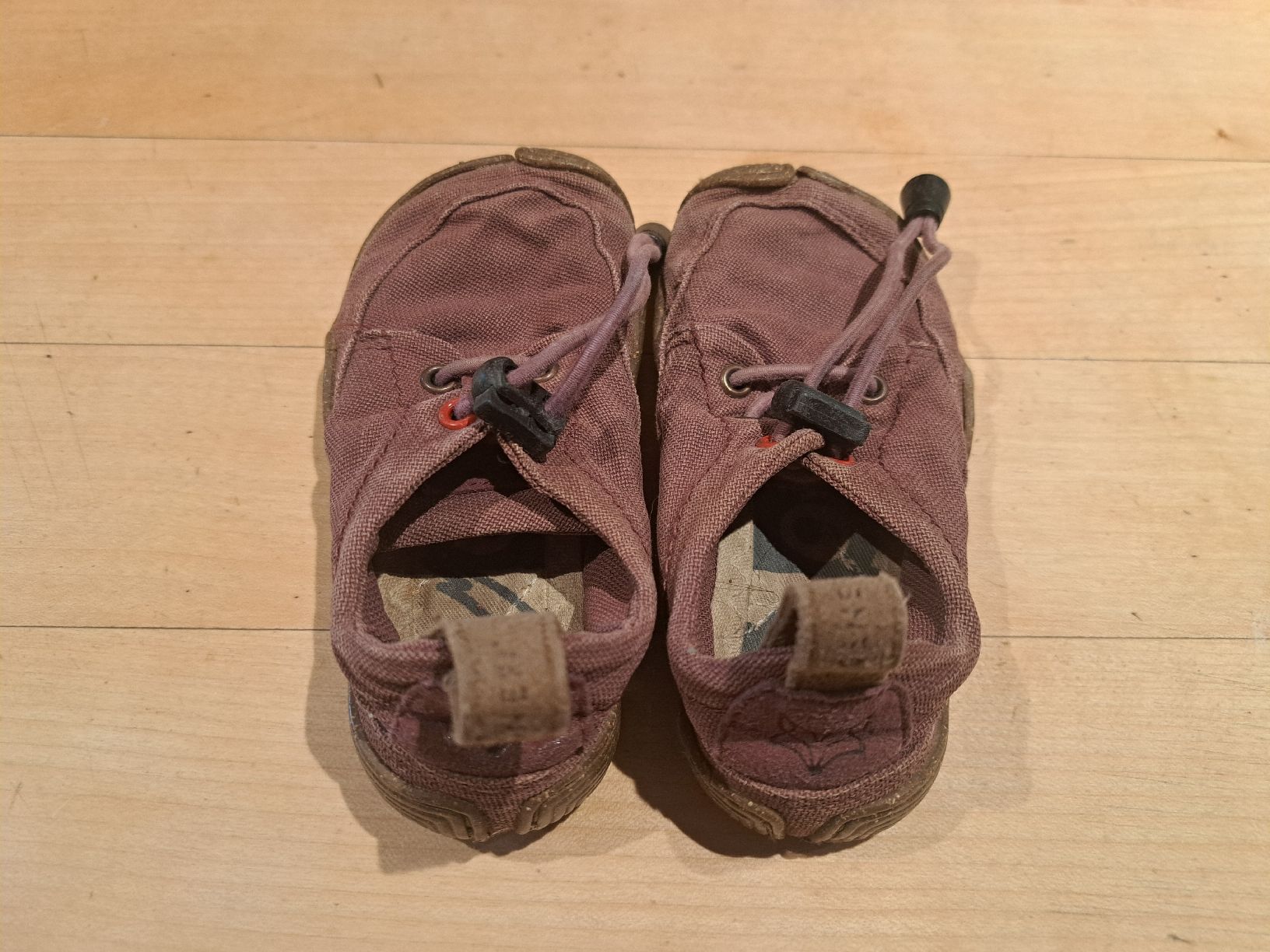 Chaussures garçon: Barfussschuhe, Gr. 23, lila, gebraucht – D'occasion à Büren an der Aare par trecine 1
