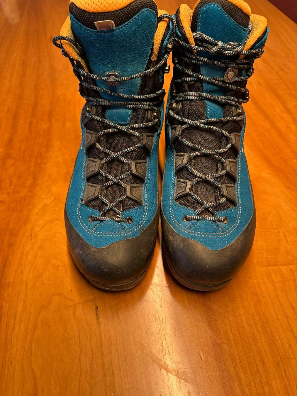 Herrenschuhe: Lowa Wanderschuhe Grösse 41.5 – Gebraucht aus Burgdorf von interstellar2
