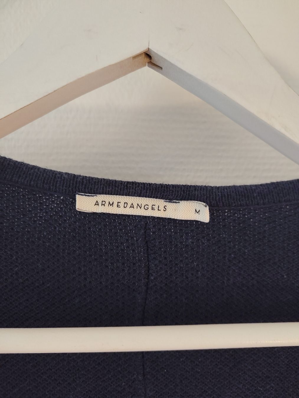 Armedangels Maglioni & Felpe: ArmedAngels Damen Strickjacke dunkelblau gestreift Grösse M – Usato da Zürich venduto da s_a11 2