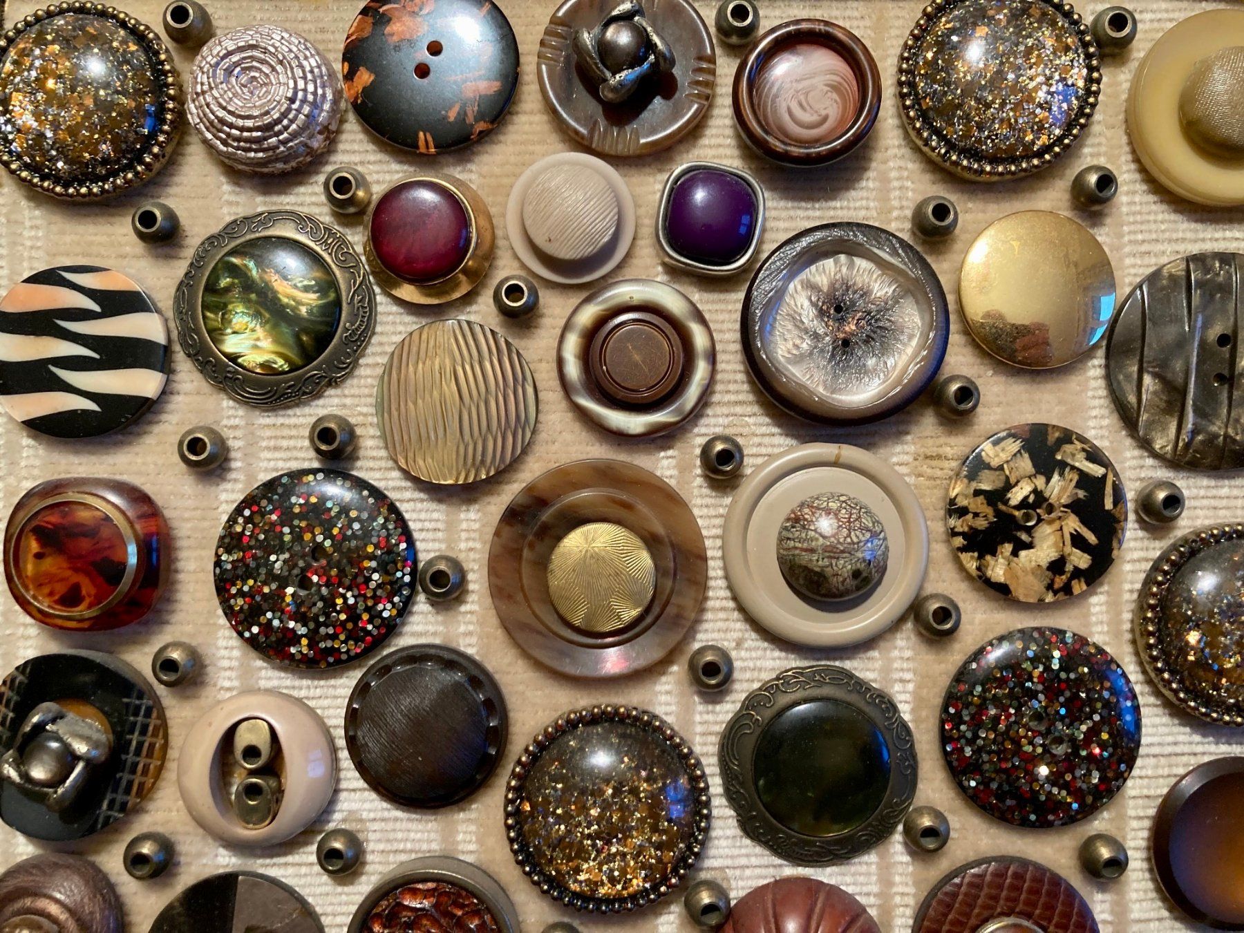 Knöpfe: Knopfbild / Knöpfe Sammlung / Dekoration – Gebraucht aus Zürich von cornetto55 2