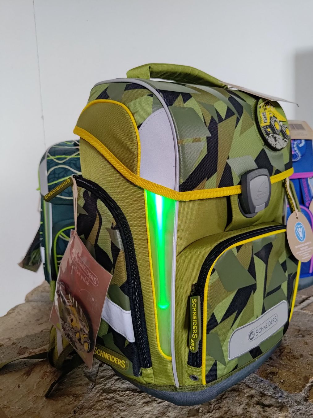 Rucksäcke: Schneiders Schulrucksack Ergolite Construction, NP 249.- – Neu und originalverpackt aus Lamboing von Skydiver10 1