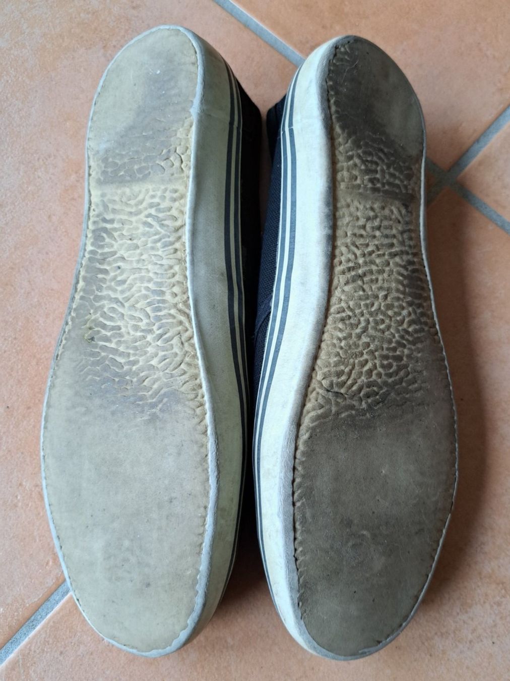 Scarpe da donna: Sneakers Gr. 38 – Usato da Riehen venduto da Chimpara 1