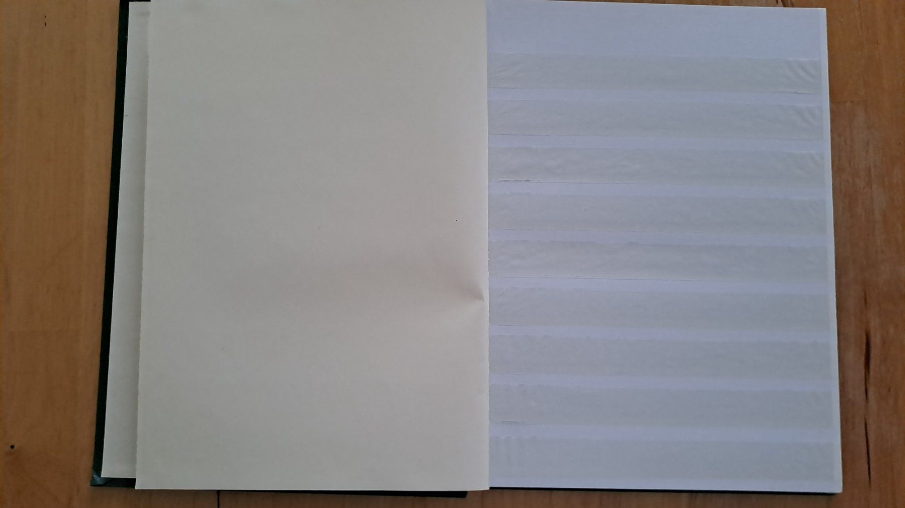 Alben: Briefmarken Album – Gebraucht aus Bergdietikon von Lion-King 1
