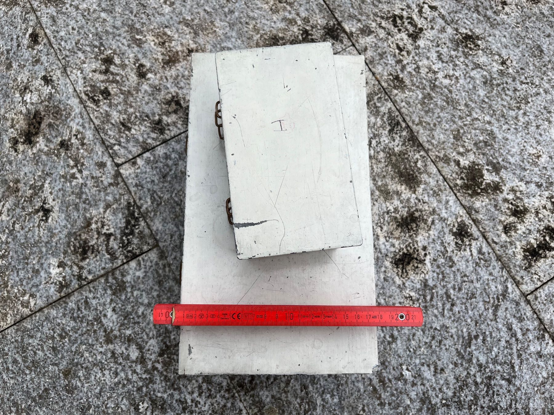 Cassettiere: Schubladenmöbel Antik Klein Metall Kunst – Usato da Bottmingen venduto da Puffsack 3