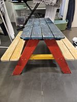 Picknicktisch für Garten, muss einmal festgeschraubt werden 