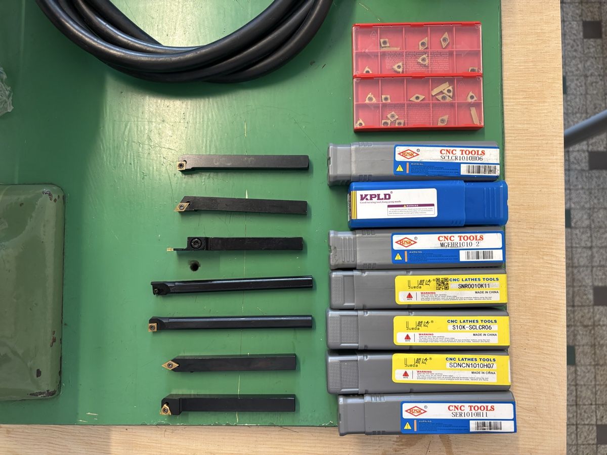 Tutte le macchine: Tour à métaux de précision avec accessoires état usagé – Usato da La Chaux-de-Fonds venduto da jrvibe 4