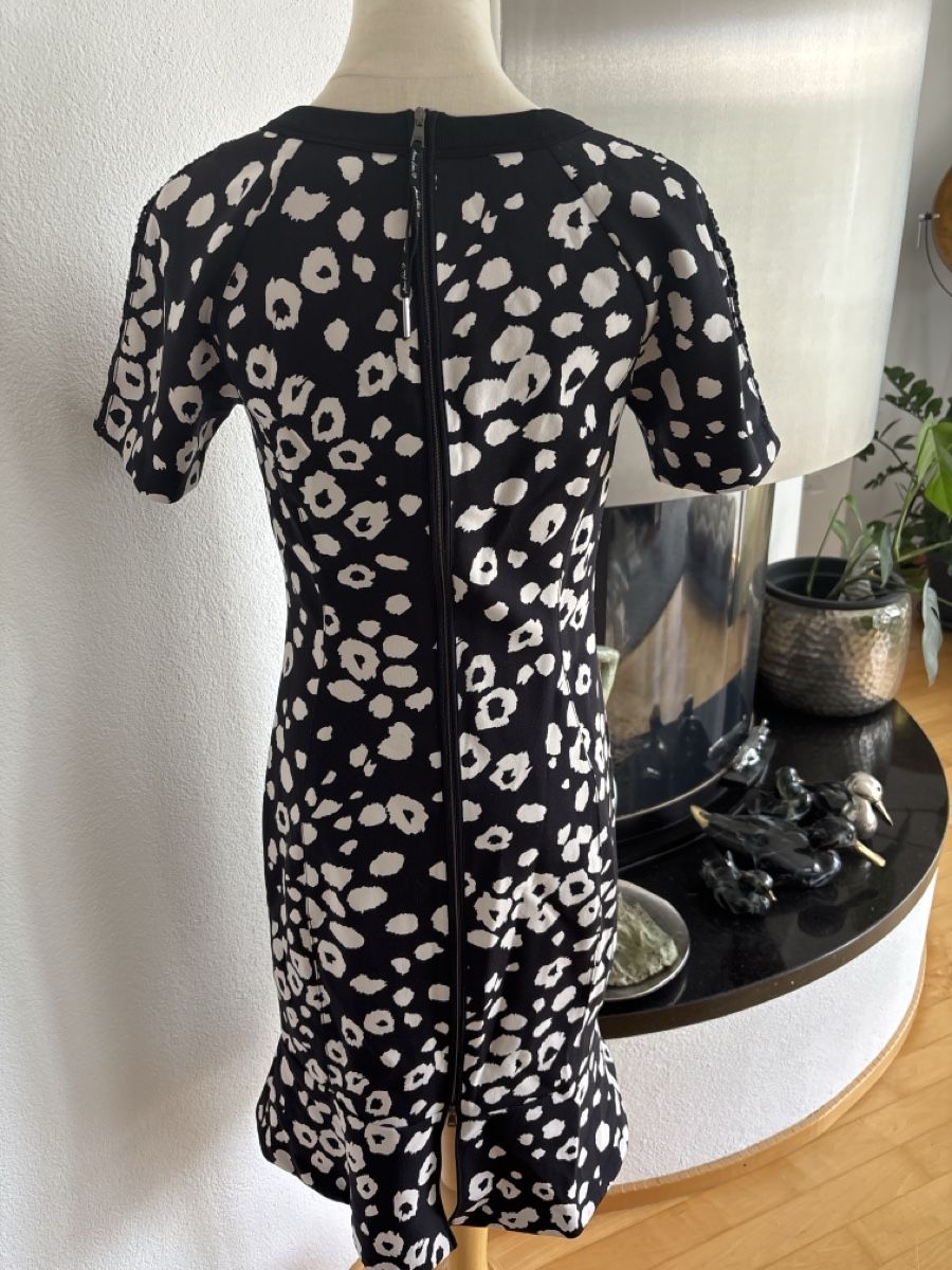 Marc Cain Vestiti: MARCCAIN Kleid Gr. 36/38 – Usato da Embrach venduto da Dmoney 2