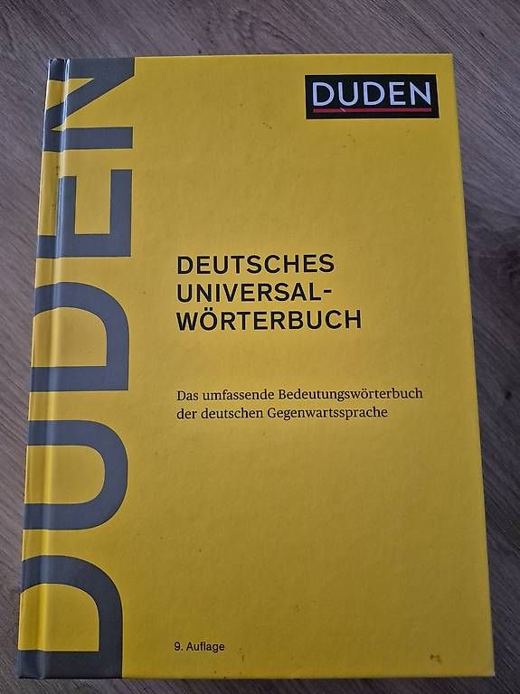 Bücher: 4 Duden – Gebraucht aus Ibach von OnishaT