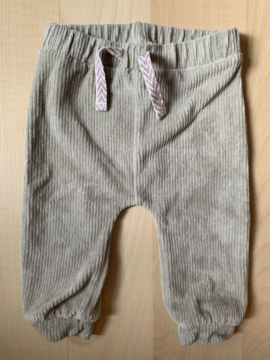 Lotti & Set di vestiti: Baby Green Cord Jogging Set 3-6 Months – Usato da Kriens venduto da mat_9gtt 1