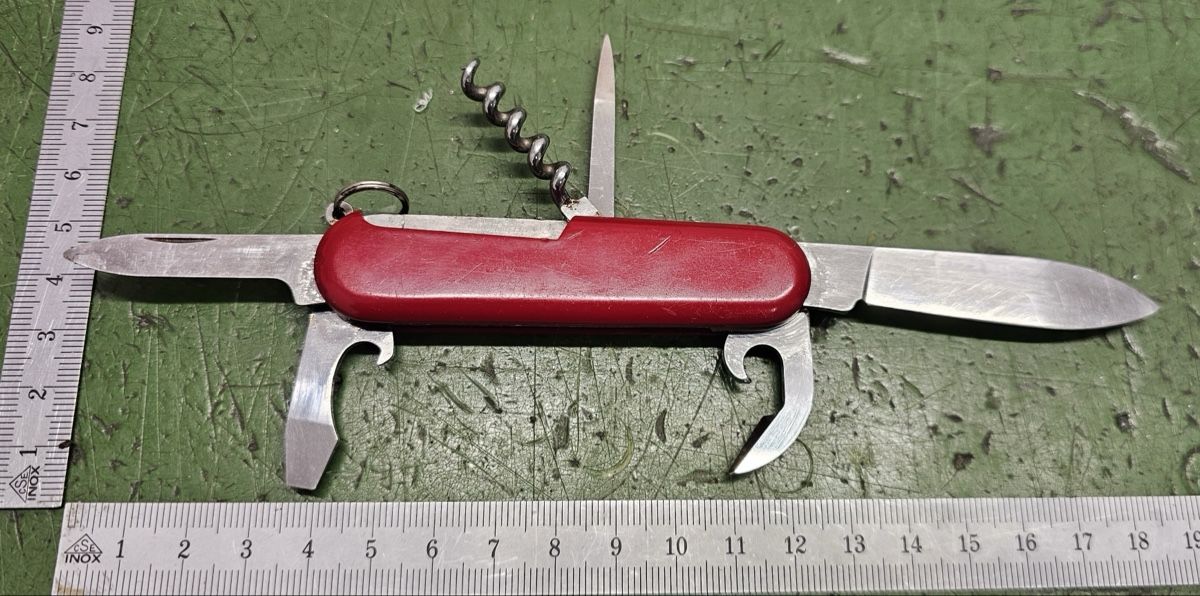 Wenger Coltelli tascabile: Rotes Wenger Offiziersmesser, gebraucht – Usato da Burgdorf venduto da gbergler33 2