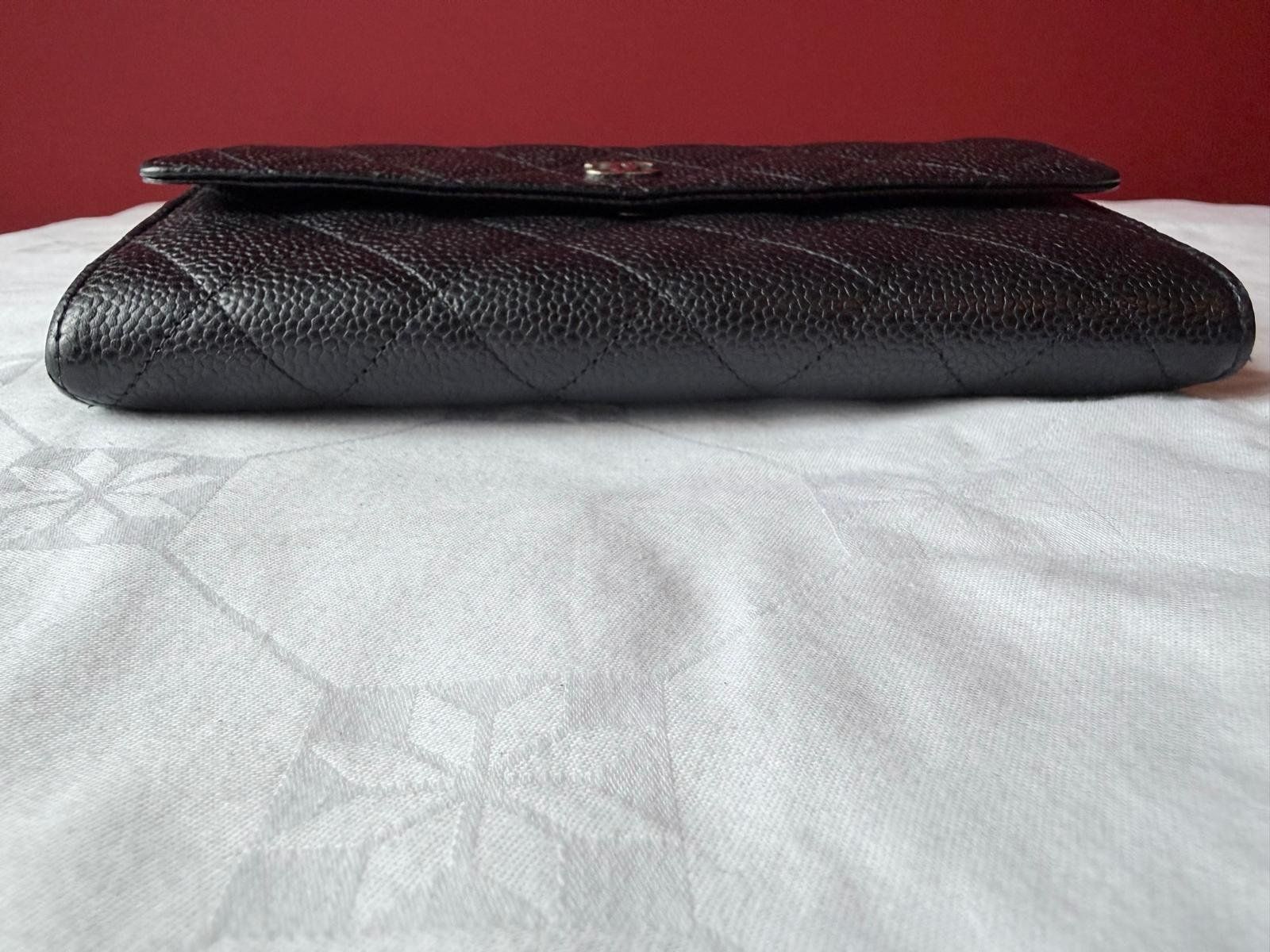 Chanel Portefeuilles: Chanel Portmonee, Kaviarleder mit silberner Hardware – D'occasion à Oberarth par SSS. 6