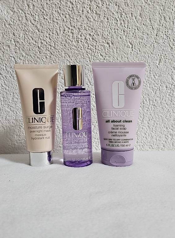 Cura del viso: Clinique Pflege Set  – Usato da Balsthal venduto da dra_292z