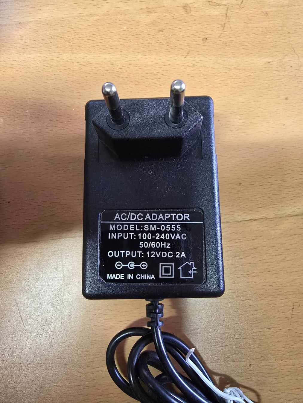 Unità & Adattatore: Strom Adapter Output 12 V, 2 A – Nuovo e nell'imballaggio originale da Wollerau venduto da Pedro1969