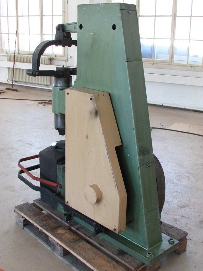 Toutes les machines: Federhammer, Schmiedehammer, Messerschmiedehammer – D'occasion à Bergdietikon par Seemugi 3