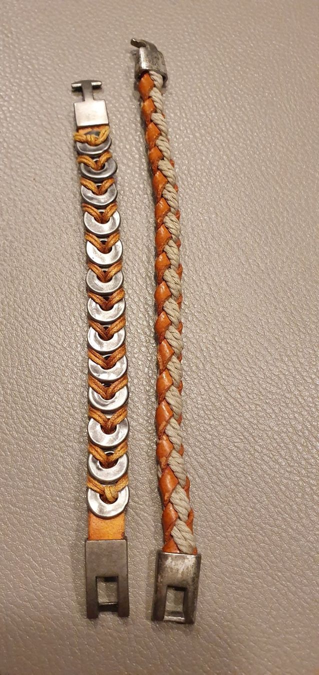 Bracciali & Braccialetti: 2 Lederarmbändel – Usato da Niederbipp venduto da blu_jw7r