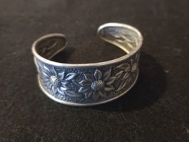 Silber Armreif mit Blumenmuster - Sommer Schmuck Trend