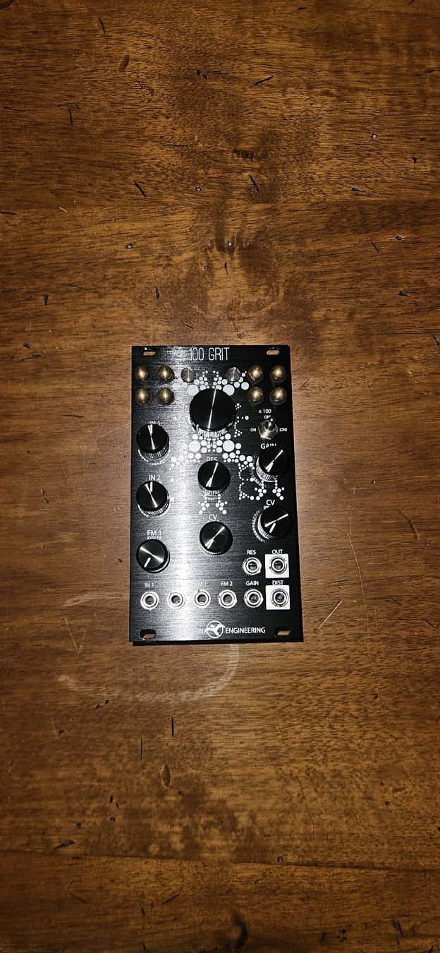 Musikinstrumente: Schlappi Engineering 100 Grit VCA/Distortion  – Neu (gemäss Beschreibung) aus Vulliens von irauchimax