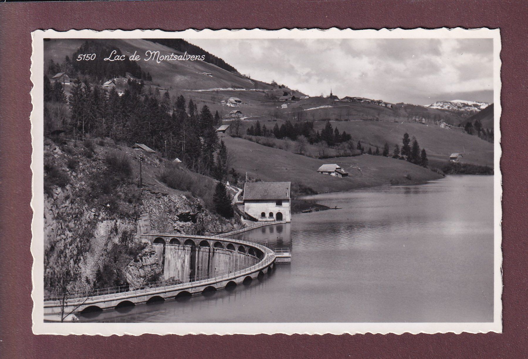 Cartoline postali: LAC DE MONTSALVENS - Barrage - 1945 Feldpost – Usato da Pully venduto da nicecards
