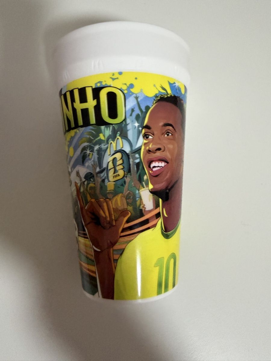 Contenitori & Simili: Ronaldinho McDonalds Becher neu – Nuovo (secondo la descrizione) da Urdorf venduto da Maeneli90