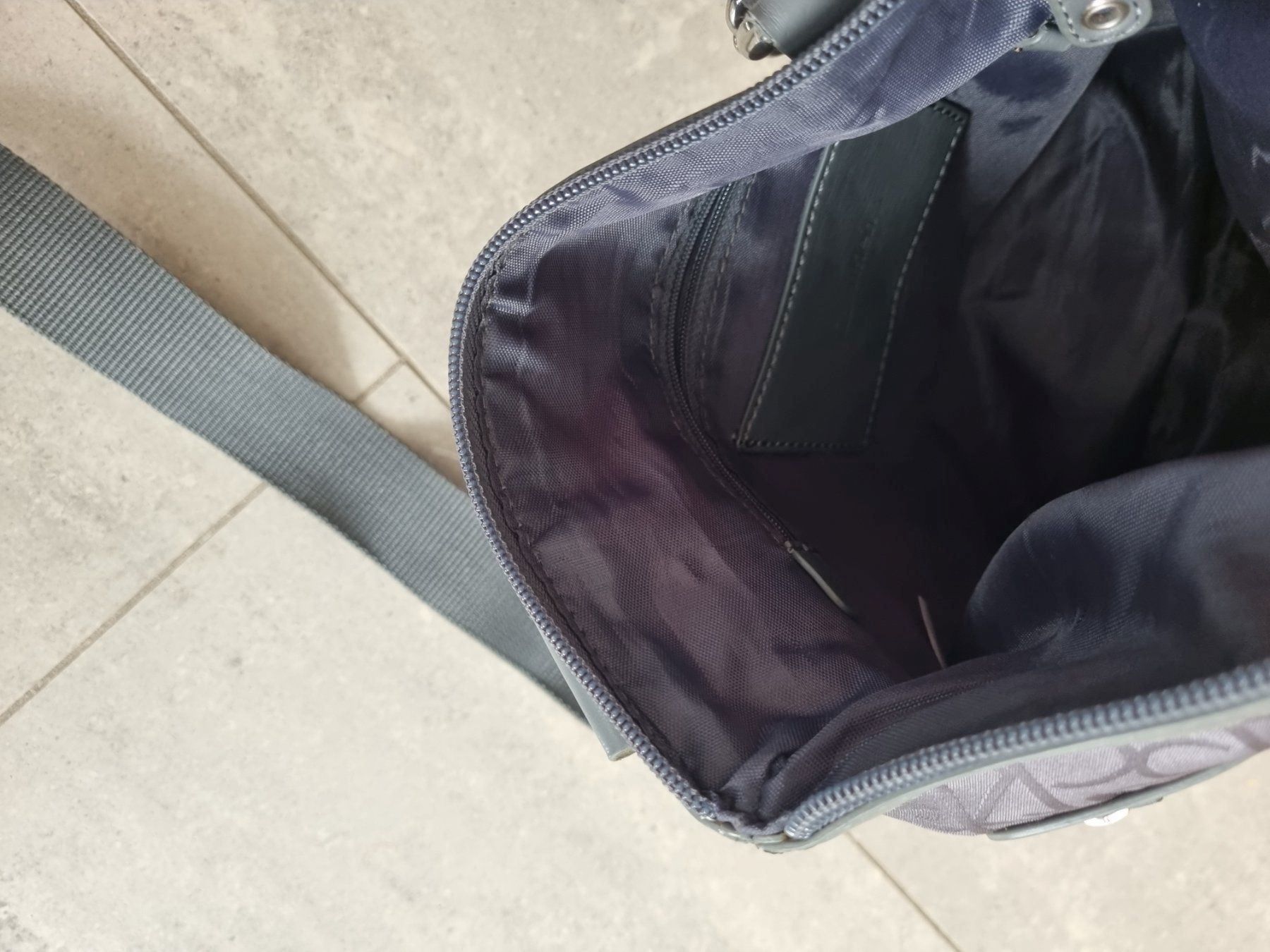 Calvin Klein Borse da donna: Tasche, Calvin Klein – Usato da Wiesendangen venduto da Sinhuk 3