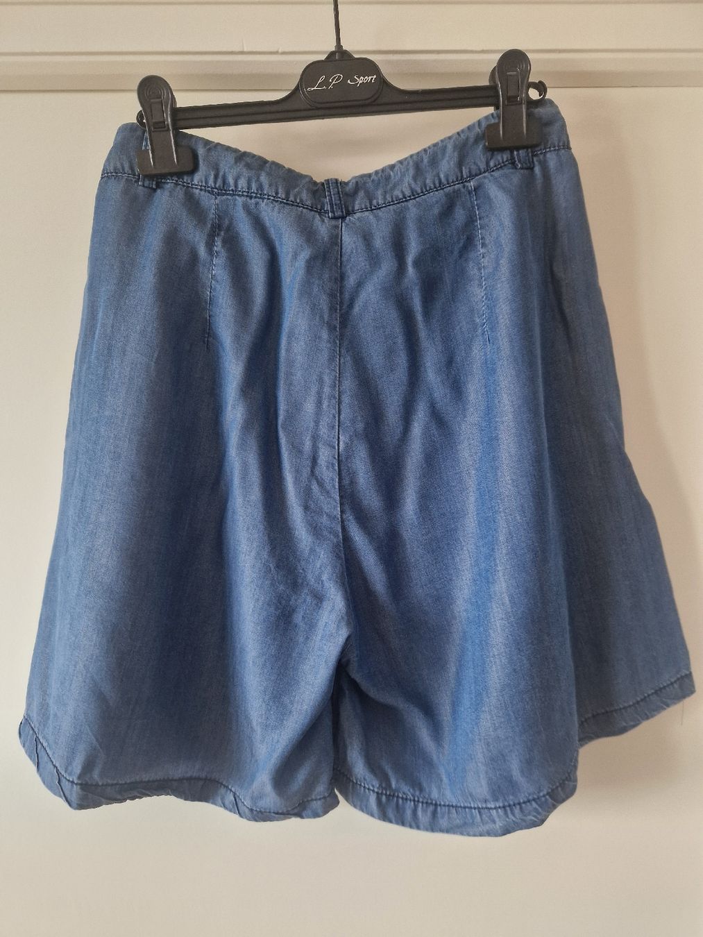 Hosen: New shorts/skirt size M – Neu (gemäss Beschreibung) aus Lausanne von Issss 1