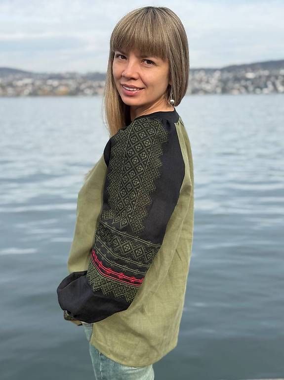 Camicette: Bestickte Leinenbluse für Damen  – Usato da Thalwil venduto da han_2b8c 5
