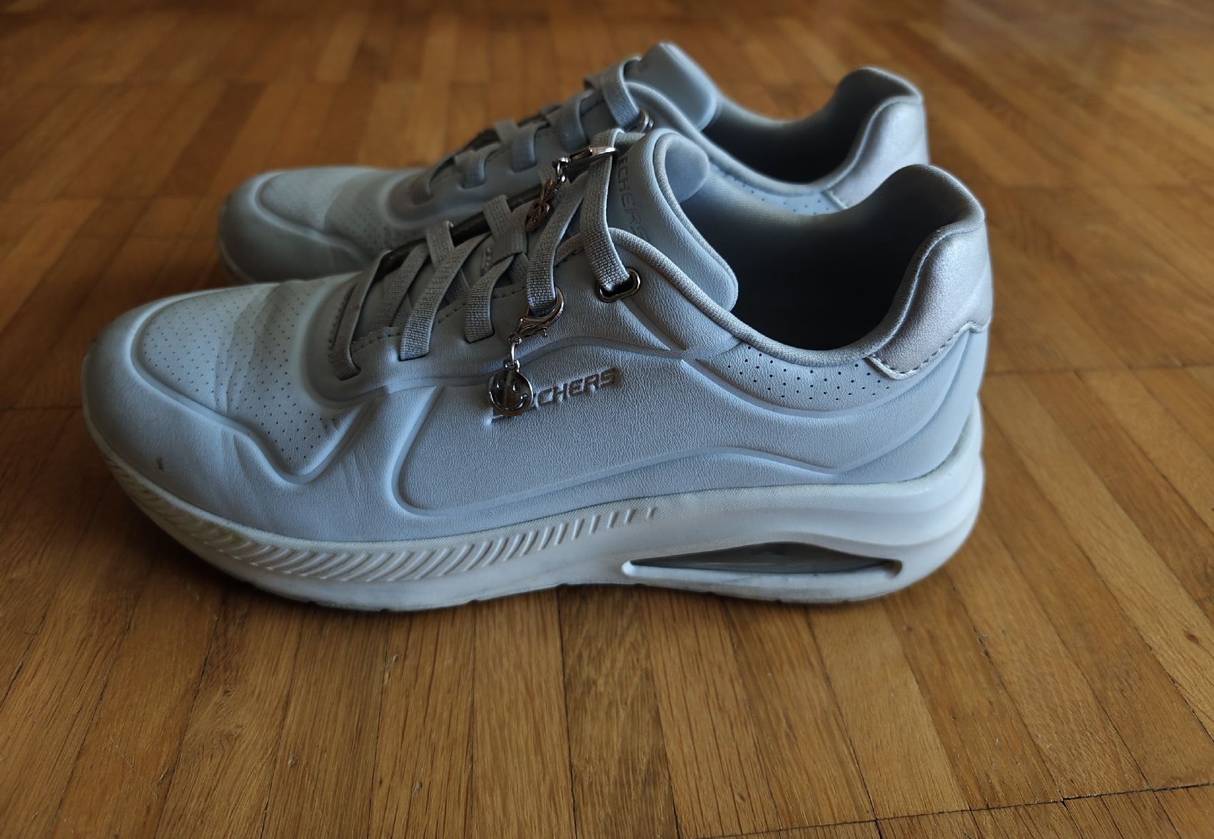 Skechers Scarpe per ragazze: Skechers Schuhe Gr. 37 – Usato da Rafz venduto da patti03 2