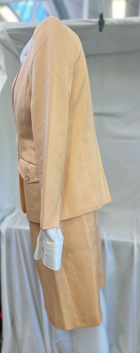 Completi & Tailleur: Mandarin - Farbiges Ensemble – Usato da Zürich venduto da Drahtzug 1
