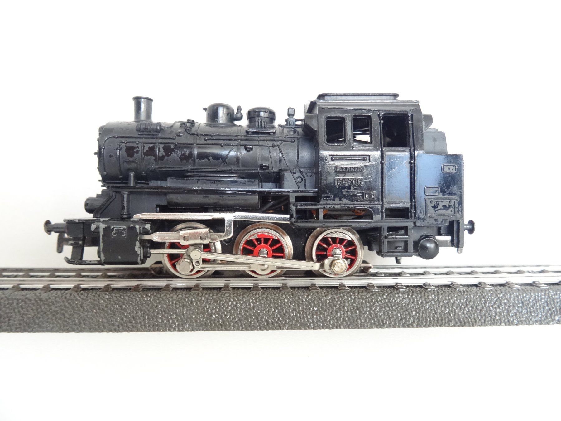 Märklin Modellini di ferrovie: Märklin H0 BR 89005 Dampflok analog – Usato da Hochdorf venduto da Teger02 1