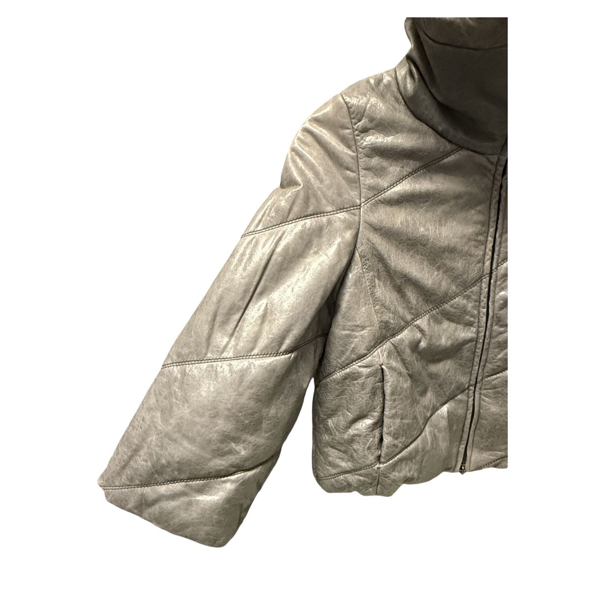 Miu Miu Giacche: Miu Miu Padded Jacket - Leather, Autumn Style, Size M – Nuovo (secondo la descrizione) da Bursinel venduto da rud_9mxh 3