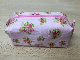 Tasche / Necessaire / Kosmetiktasche / Etui, neue Handarbeit