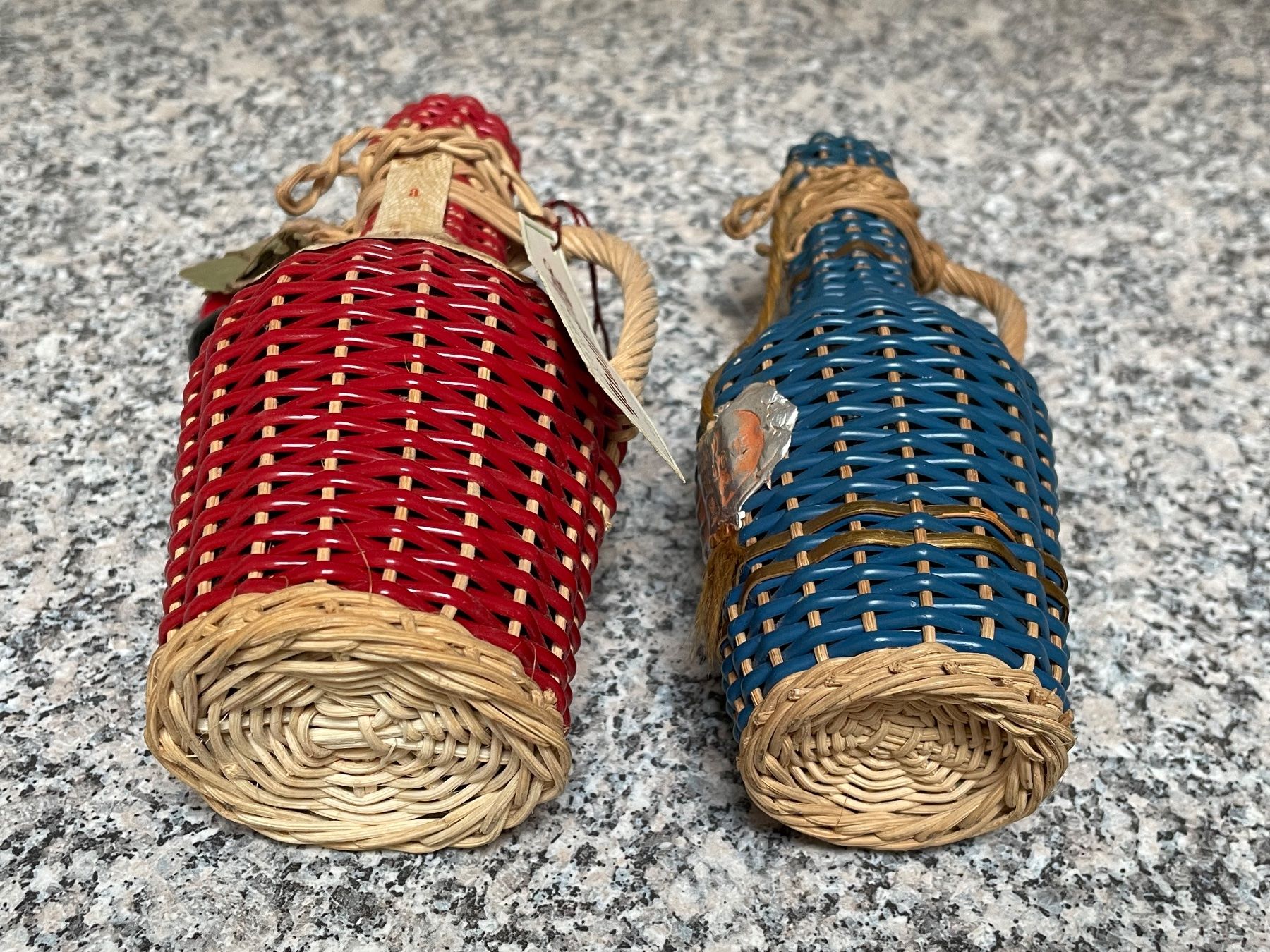 Bottiglie: 2x Korbflasche Schnapsflasche Kirsch Flasche 1dl Vintage – Usato da Gossau SG venduto da entwederoder 5