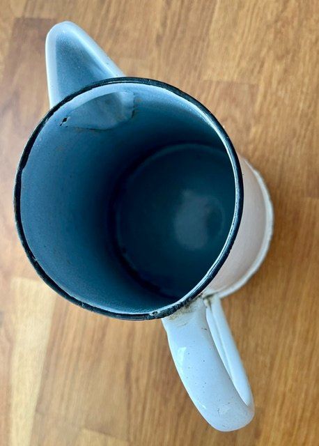 Teekannen: Vintage-Kaffee-/Teekanne aus Emaille – Gebraucht aus Kriens von heleneb02 4
