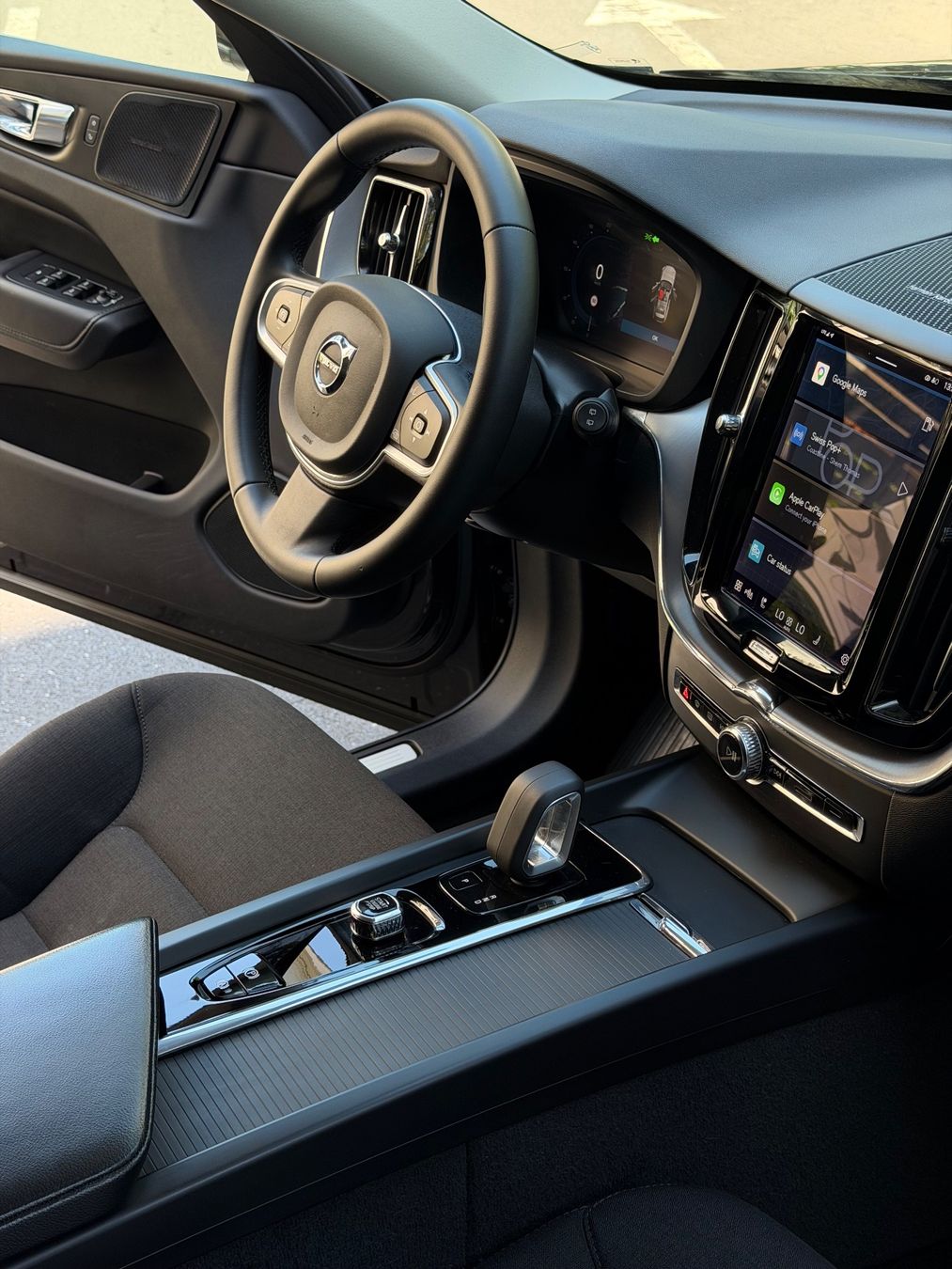 Volvo Automobili: VOLVO XC60 B5 Benzin Mild Hybrid Momentum Geartronic – Usato da Genève venduto da art_kj26 5