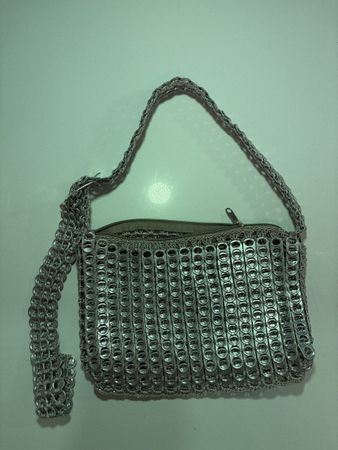 Handgefertigte brasilianische Tasche aus recycelten Dosenver