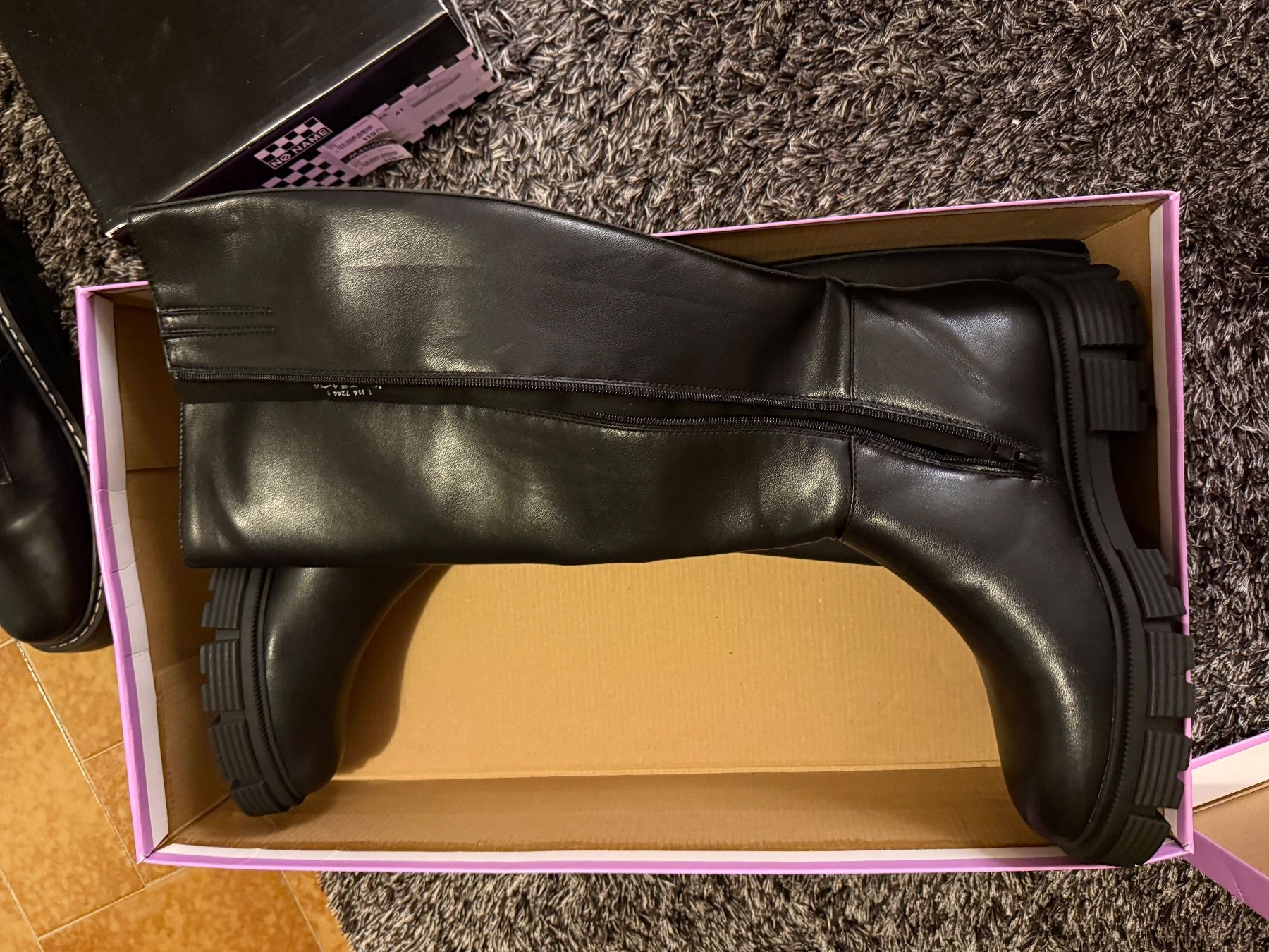 Chaussures femmes: bottes – Neuf avec emballage d'origine à savièse par karukeragwada 1