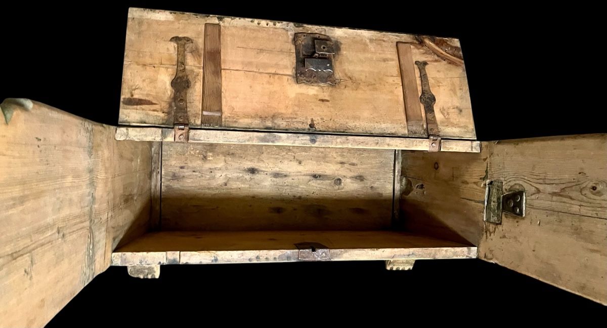 Cassapanche: Uralte Schlitten Truhe aus dem Engadin – Usato da Ottikon venduto da san_w99n 2