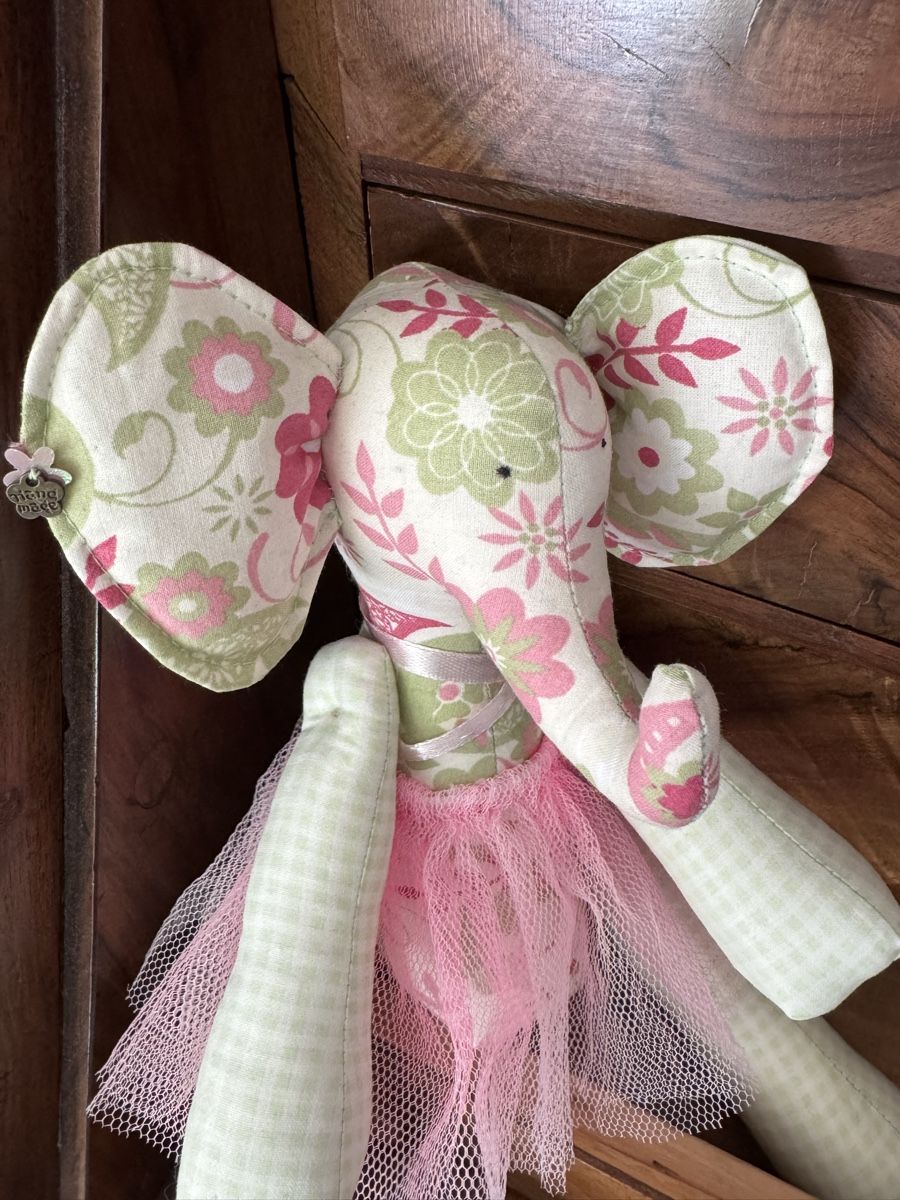 Giocattoli: Stoffelefant Handmade, Geburtsgeschenk, orig. Tildamuster – Nuovo e nell'imballaggio originale da Lotzwil venduto da Tgdromad 5