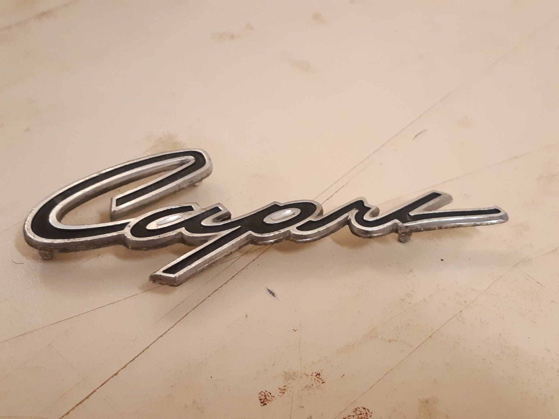 Ford Placchette & Badge: Emblème Ford CAPRI – Usato da Ependes VD venduto da Cartonabanane 1