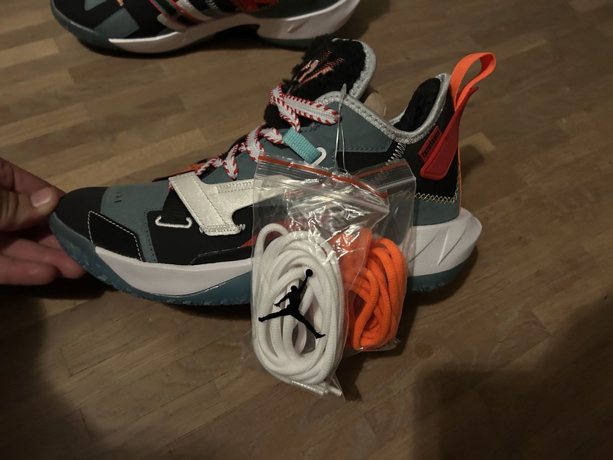 Jordan Scarpe da uomo: Jordan Why not Zer0.4 – Nuovo e nell'imballaggio originale da Dürnten venduto da sam_mq8d 1